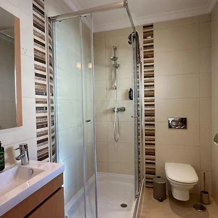 Salgados By Check-in Portugal * Αλμπουφέιρα